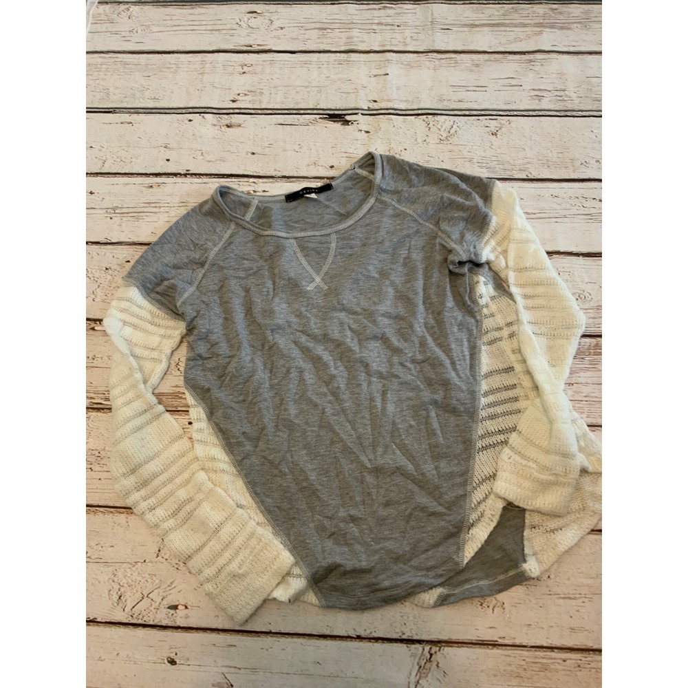 Devine‎ Womens Medium Gray Cream Mixed Media Knit Long Sleeve Shirt Curved Hem